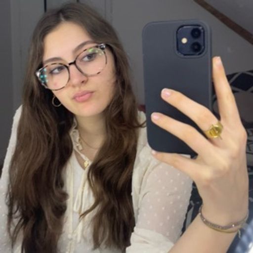AnoukP AnoukP
